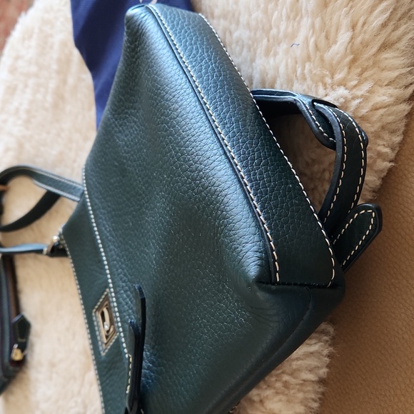 Beautiful NWOT Hunter Green Dooney & Bourke Letter Carrier & Wallet Set 🌲 - Picture 15 of 16